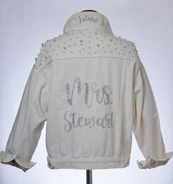 Noiva para ser personalizada White Pearl Jacket Jacket Bachelorette Presentes de casamento Nome personalizado Vestido de dama de honra Jean Coats 240415