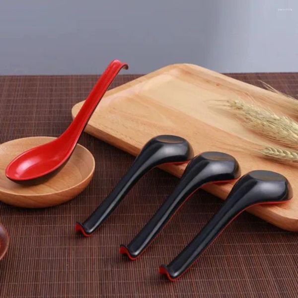 Spoons 5pcs Kunststoff rot schwarzer Suppe Brei Löffel Langgang Griff Anti skalgierend japanische Nachahmung Porzellan Reis