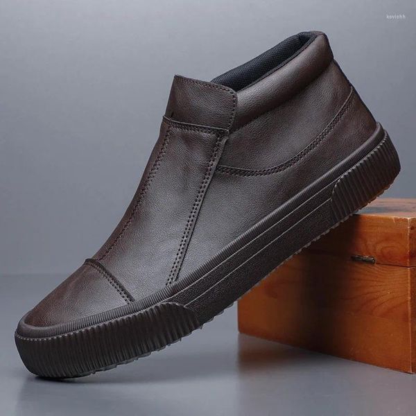 Scarpe casual 2024 uomini in pelle Slip su calzature da viaggio Trend per design piatto da camminata maschio italiano