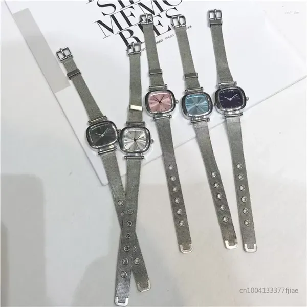 Relógios de punho Square Women Women Retro Fashion Ladies Quartz Student Simplificado Netbelt Rellojes Para Mujer Montre
