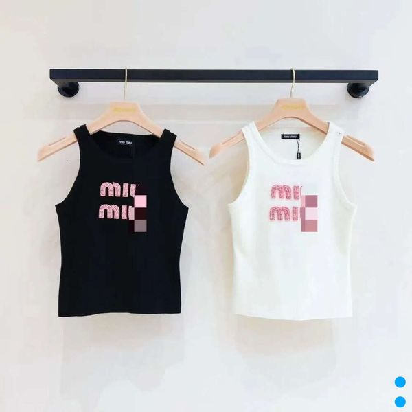 Mivmiv Shirt Frauen T-Shirt Designer Frauen sexy Halfter Tee Party Miui Kleidung Fashion Crop Top Luxus gesticktes Miv T Shirt Frühling Sommer Rückenless Tops 4046