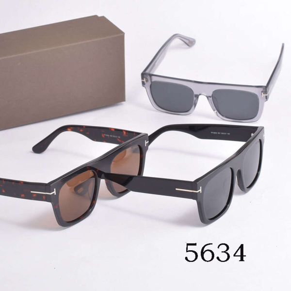 Designer óculos de sol Tom Men Women Mulheres Esportes ao ar livre Photo de rua Óculos de sol Super Star Celebrity Driving Sunglass For Ladies Fashion Opyeglasses com Box TF