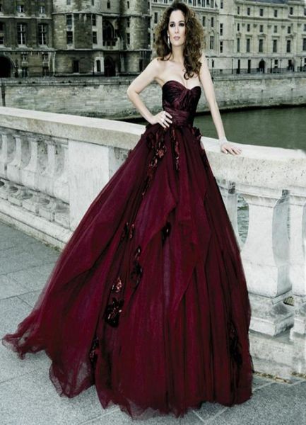 Gotik Viktorya Bal Balo Elbise Gelinlikler Cadılar Bayramı Cosplay Gelinlikleri Burgundy Deright Sweetheart Tül Gowns El Yapımı Çiçekler4130257