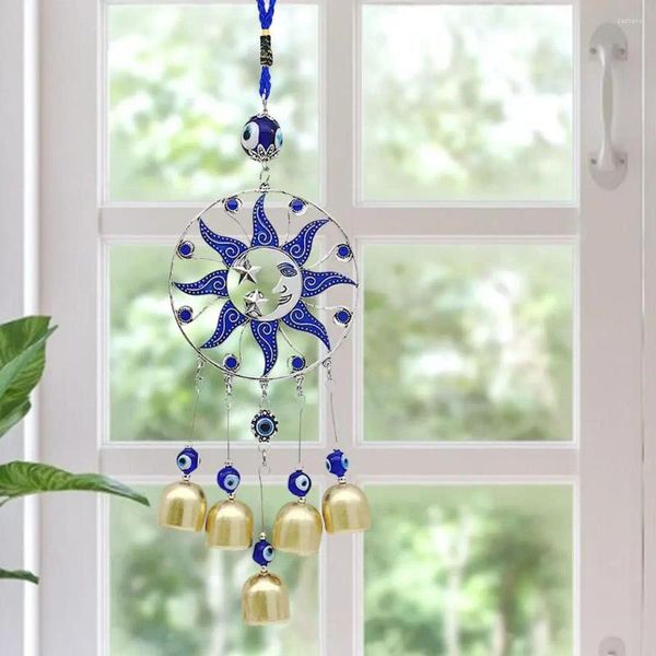 Dekorative Figuren Wandmontierte blaue Augen Wind Glockenspiele Schmelzeisen-Wand Anhänger mit Glocken Sonnenmond Garten Dekor Handwerk Fensterkunst Zuhause