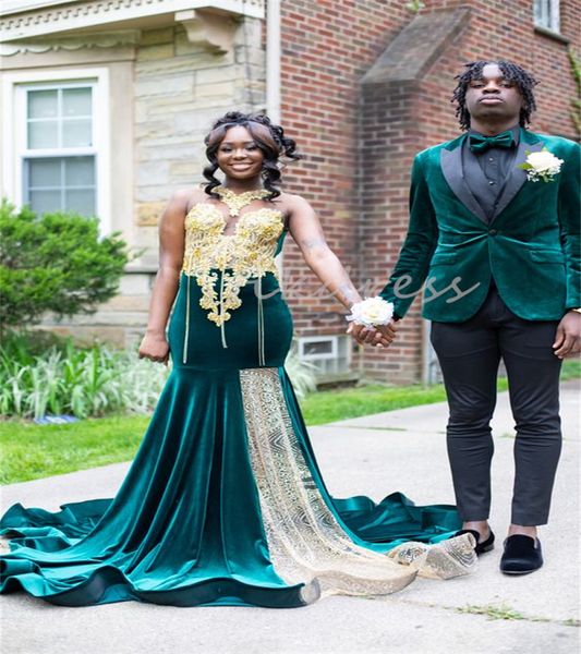 Emerald Green und Gold Prom Kleider für schwarze Mädchen elegante Meerjungfrau Velvet Aso Ebi Abendkleid 2024 Applikationen Spitze Glam sexy Rückenfreie Geburtstagszeremonie Partykleider