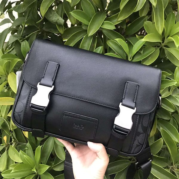 El çantası tasarımcısı% 60 indirim ile markalı çantalar satıyor Yeni erkek crossbody çantası olay klasik kaplama paneli deri deri bir posta tek omuz küçük kare