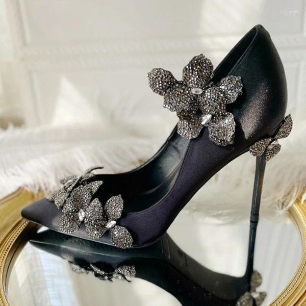 Elbise ayakkabıları siyah saten sivri ayak parmağı kristal kelebek yüksek topuk iplik boncuk dekor kulübü partisi bayan resmi iş