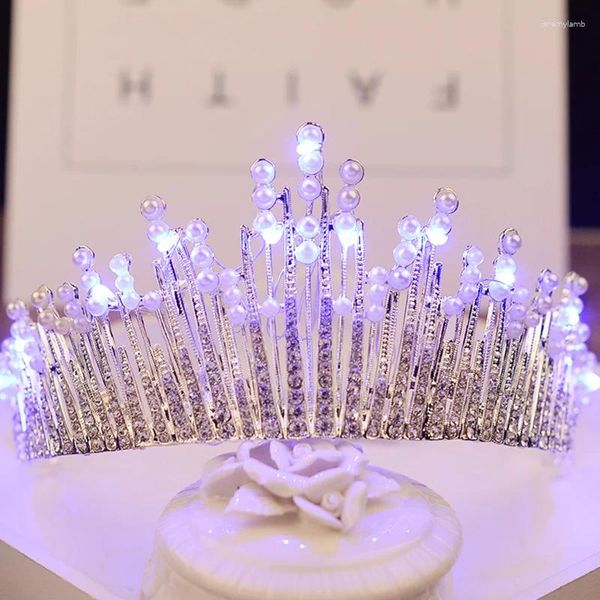 Clip per capelli Shiny Crystal Pearl Wedding Crown Tiara LED LED per donne Accessori Brithday Gioielle