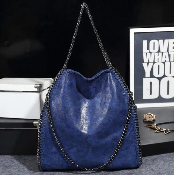 Großhandel Women Bag Street Trend verdicken Lederhandtaschen Strickkante Klappende Umhängetaschen elegante und vielseitige Häkelkettenhandtaschen in zehn Farben
