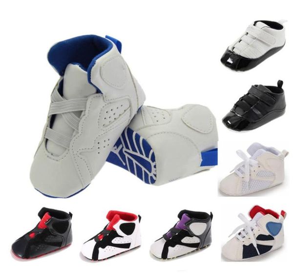 Crib Shoes Girls First Walkers Baby Sneakers Neugeborene Leder Basketball Infant Sports Kids Kids Mode Boots Pantoffeln Kleinkind Weiche Sohle warme Mokassins1026049