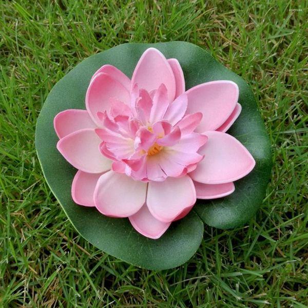 Dekorative Blumen 8 PCs Künstliche Lotus -Verzierung Floated Pool rote Dekor Requisiten gelbe Plastikwasser Lilien