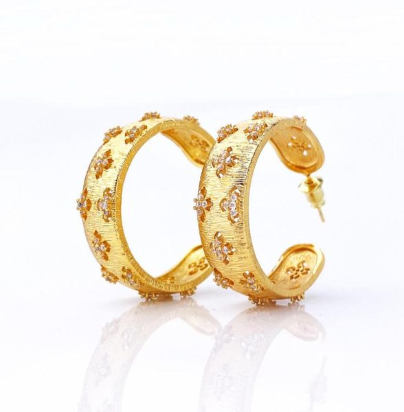 2021 Ultimo design dei disegni in oro Top Designs Hoop Earring Bronze Fiori zircone Orecchini a goccia fiocchi di neve Donna Bohemian Fashion Desi3409636