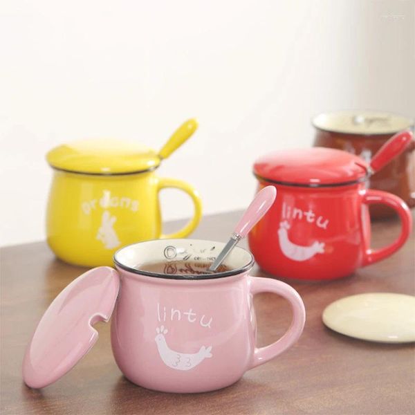 Tazze in ceramica tazza creativa cucchiaio vintage di colore dolce con copertura semplice tazza di tazze di pancia grande tazza di latte caffè tè