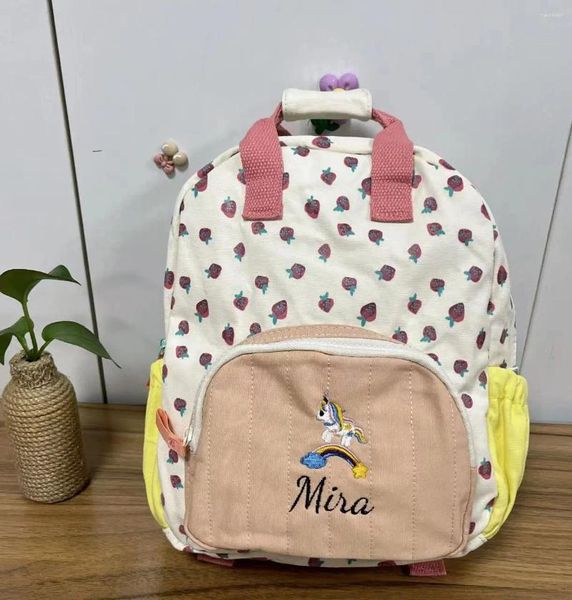 Schulbeutel Custom Ihr Name Strawbreey süße Mädchen Rucksack Schulbag Laptop Bookbag Isoliert Lunchtasche Tasche Geldbeutel Teenager Jungen Kinder Kinder