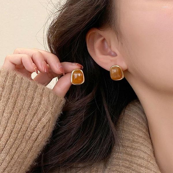 Brincos de garanhão estilo coreano Zircão Tawny Square Square Ear Studs para mulheres elegantes geométricos de luxo 2024 Tendências de moda Presentes de joias