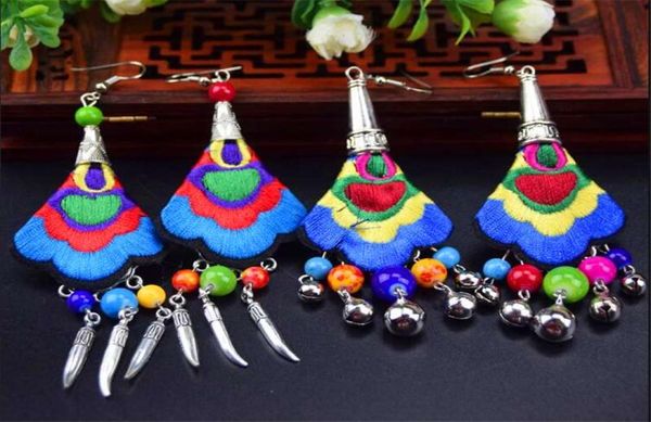 Nuovi orecchini etnici yunnan piantine fatte a mano orecchini da ricamo selvatico argento gioielli intero2072353
