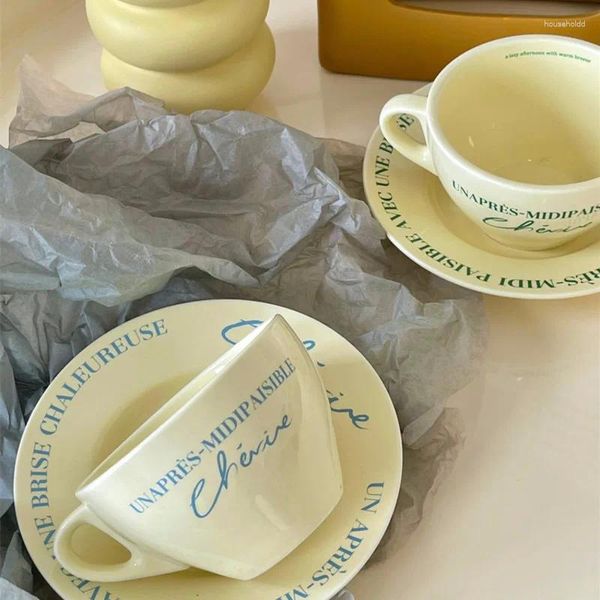 Xícaras de chá Retro Café Copa Britânica Café Britânico de Café e Prato Cerâmica Impressão Francesa Tarde Caneca Presente Drinkwares