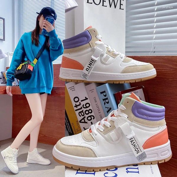 Lässige Schuhe Ins High Top -Knöchel Frauen Winter Vevlet Fell Sneakers Plattform 2024 Frühling weiblich Weiß