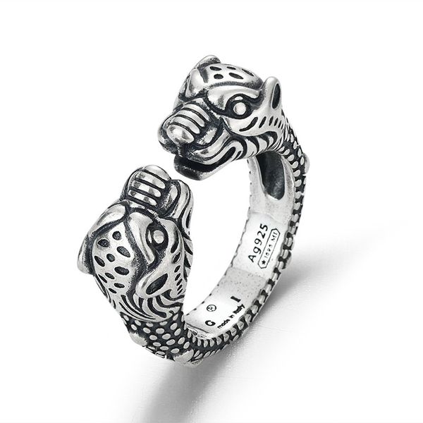 Rings Женщины мужские группы кольца дизайнер кольцо модные ювелирные украшения титановые из нержавеющей стали змея для змеи одно сетки повседневная пара классическая ретро -серебро.