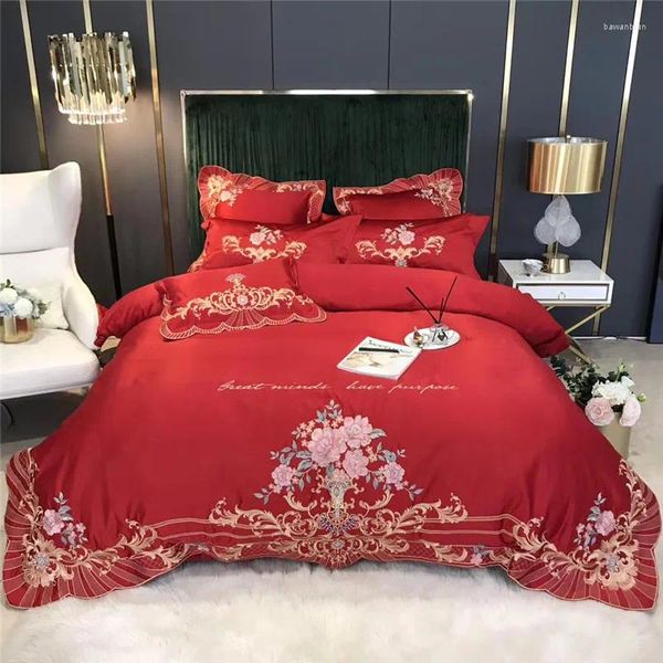 Yatak takımları lüks kırmızı Avrupa düğün seti saten ipek pamuk çiçek nakış çift yorgan kapak yatak keten yastık kılıfları ev tekstil