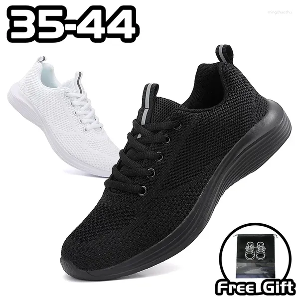 Scarpe casual piattaforma di oeing per donne e scarpe da ginnastica a basso prezzo Solid Super Light Lover Times 35-44 Sale