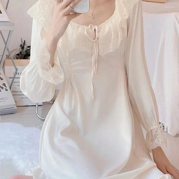 Kadınların Pijama 3012-2French Court Style Nightdress Buz İpek Saten Uzun Kollu Elbise Dant Prenses Diz Pijamalar Artı Boyut