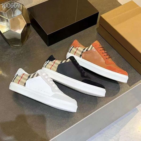 2024 New Men's Men's Mesle estilo casal casual clássico sapatos de couro xadrez simples e elegante versátil