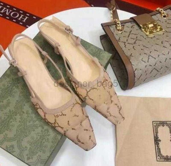 10a En Kalite Sandal Seksi Düşük Topuk Kadınlar Sandalet Gezazı Rhinestone Calico Kadınlar Elbise Ayakkabı Lüks Tasarımcılar Partisi Küçük Kare Kafe Yavru Kedi Topuk Arka Sandal