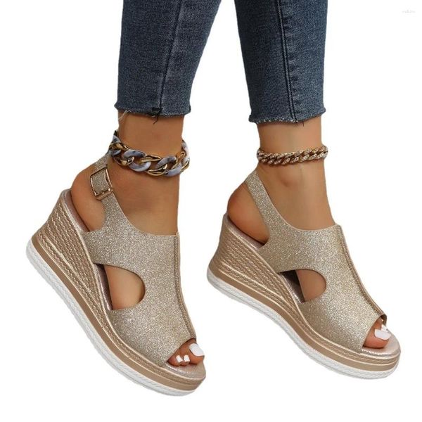Sandalet 2024 Yaz Kadın Moda All-Maçlı Kama Topuk Kadınlar Günlük Açık Ayak Parmağı Roman Platform Ayakkabıları