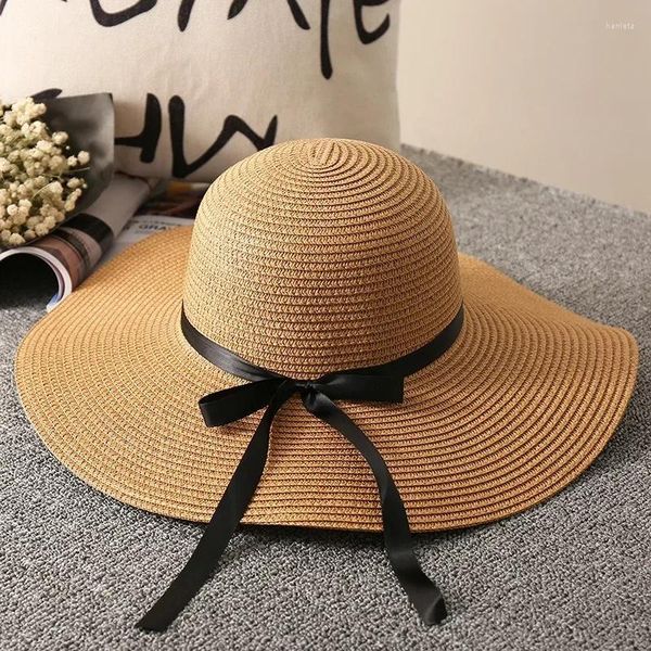 Cappelli larghi da donna Women Summer Fashion Seaside Big Paglie Cappello Female Beach Small Fresh pieghevole Accessori per sole.