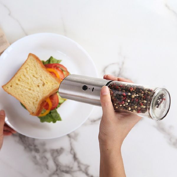 2024New Electric Automatic Sale e Smericio di pepe Set ricaricabile con USB Gravity Spice Mulino regolabile Speziere Riduci cucina cucina
