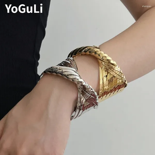 Bracciale moderno gioielli europei e americani metal braccialetti aperti irregolari per regali per feste donne accessori esagerati