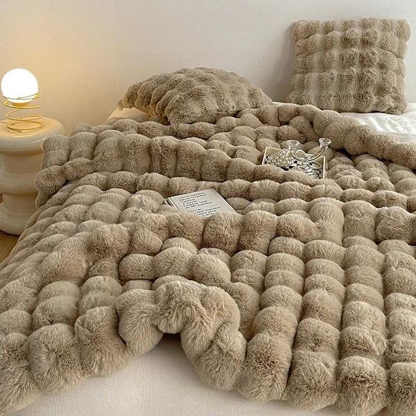 Battaniye Peluş Battaniye Kış Lüks Sıcaklık Süper Konforlu Yataklar Yüksek End Sıcak Yorgan Kanepe Düz Renk