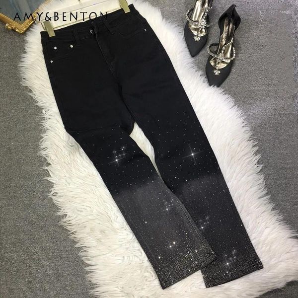 Женские джинсы тяжелые вышивающие бриллианты показывают тонкие черные вытянутые на эластичные брюки осень и зимние укороченные брюки