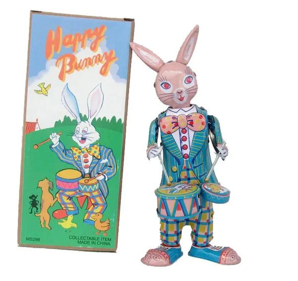 Забавная классическая коллекция ретро -часовые работы Happy Bunny rabbit wind up Metal Walking Tin Play Drum Robot Mechanical Toy 240408