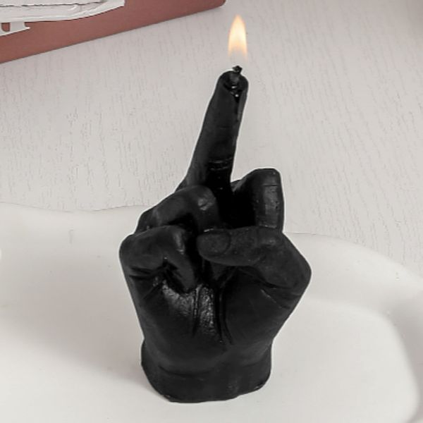 Candle de caça ao dedo médio preto Decor de quarto pastel preto Decoração de aromaterapia vegana vegana de cera de cera Fragrância de gesto para casa Decoração de quarto de casa 2.3x 3,5 polegadas