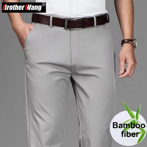 2024 MENS in fibra di bambù estiva pantaloni sottili casual dritti classici in stile grigio chiaro pantaloni da stiramento maschio marchio 240415