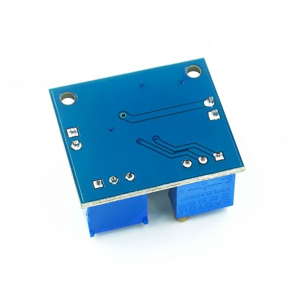 Un pezzo di modulo controller PWM TL494 con frequenza 5 V regolabile 500-100KHz e output 250MA