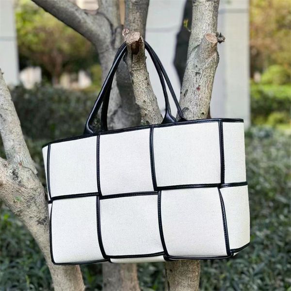 10A дизайнерские сумки женская мини -конфеты Arco Tote Meg Bag Luxury Dimbers Top Rande Кожаные пакеты с поперечным телом.