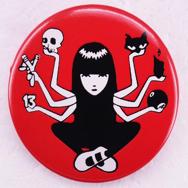 58mm Halloween Girls Tinplate Broche Filmes de anime Cute