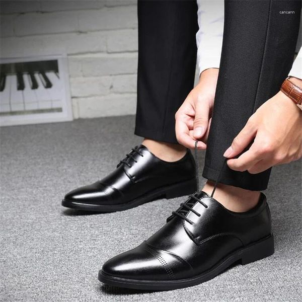 Kleiderschuhe Mann Fashion Leder Business Derby für Männer Hochzeit Schuh komfortable Schnürclubparty Sommer Frühling Herbst