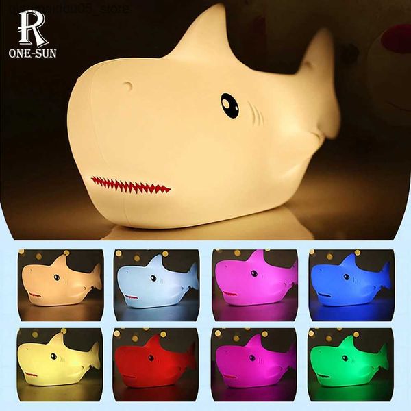 Lampen Schatten Cartoon Hai Silicon LED LED Night Betthead wieder aufladbare farbenfrohe variable Atmosphäre für Kinderfeiertagsgeschenke Q240416 geeignet