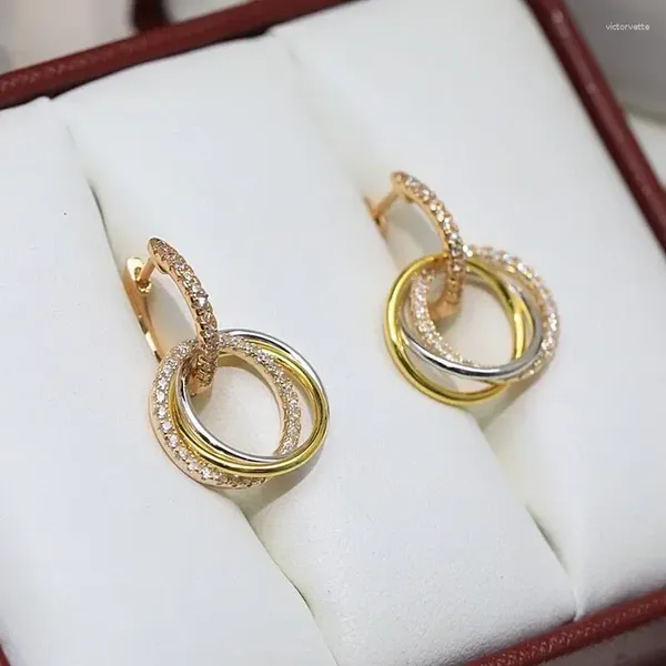 Klasik 925 Gümüş Üç Ring Diamond Ladies Kişilik Moda Mücevher Partisi Hediyesi satan saplama küpeleri