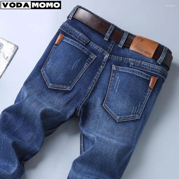 Jeans masculinos Men se estendem a versão coreana de calças de pés magros da moda tendência jovem casual 2024 calças y2k