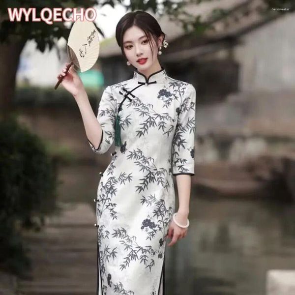 Этническая одежда белая улучшенная замшевая замша Cheongsam Women Spring 2024 Мод молодое ретро -ретро -ретро длинное платье Qipao