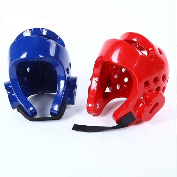 Professioneller Taekwondo Head Protector MMA Helm Muay Thai Boxing Taekwondo Karate Guard Head Kickboxing 240416