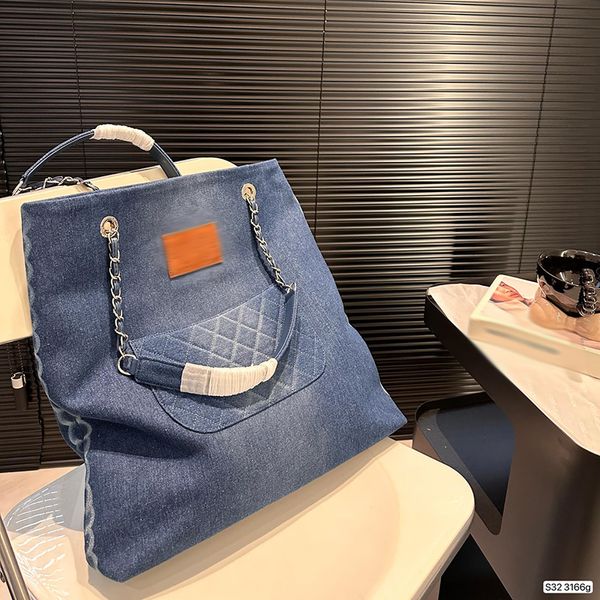 Sacola de jeans vintage bolsa de designer bolsa de ombro clássico hardware prateado azul metal cc pequeno pendente de luxo de luxo matelasse cadeia saco de maquiagem de saco de maquiagem 41cm