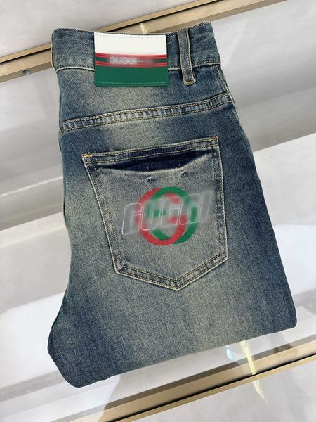 2024 New jeans designer maschile jeans di alta qualità da uomo di moda jeans designer di lusso di lusso pantalone in agguato motociclista blu designer blu jean uomini