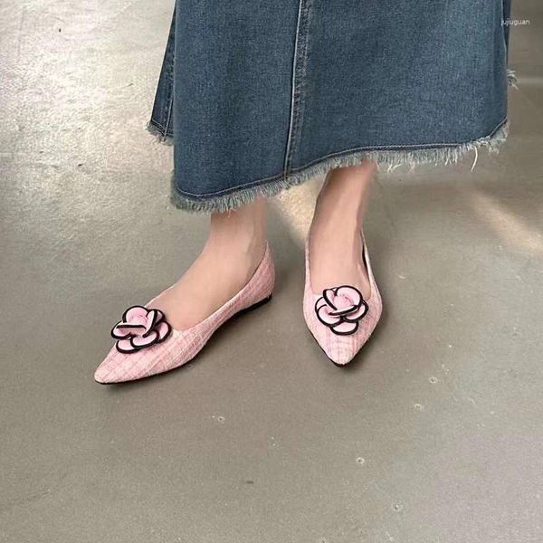 Повседневные туфли дамы плоские розовые острые носки Мэри Джейн Комфорт с низким каблуком 3D цветы Черные квартиры высокие каблуки с уходом.
