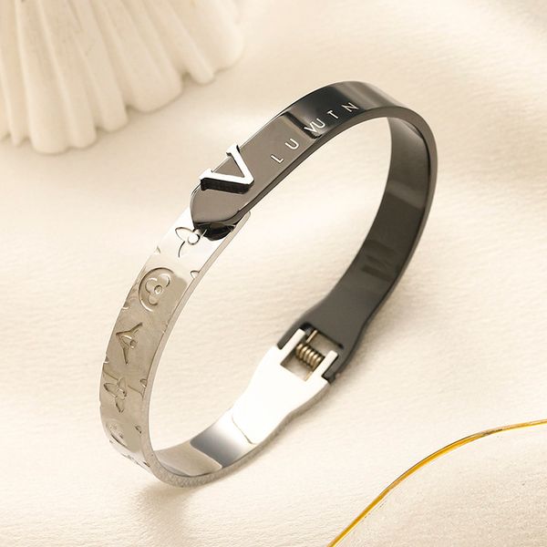 20style Fashion Faux Leather Bracelet Designer Bangle Letter Bracelets Men Womens Crystal Jewelry 18K Gold Aço inoxidável de aço de punho de punho